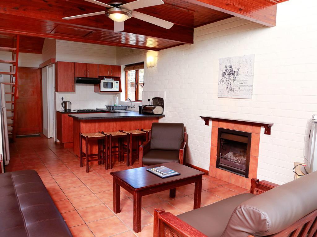 Pine Lake Marina Sedgefield Room photo
