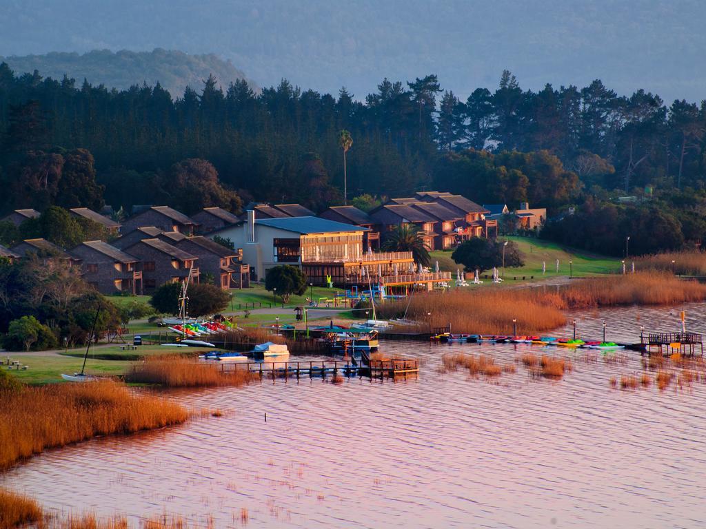Pine Lake Marina Sedgefield Exterior photo